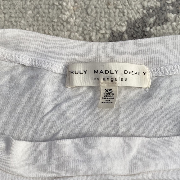 Yin Yang design tee - Picture 3 of 3